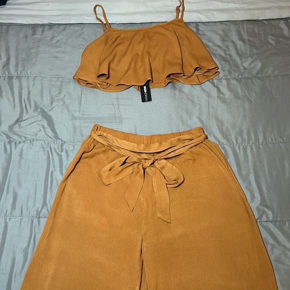 (NWT) Fashion Nova women’s Here Thriving Pant Set. Size Medium. - Picture 3 of 12